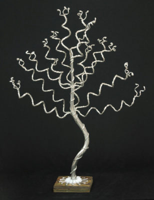 Medium Wire Tree Sculpture om Slate